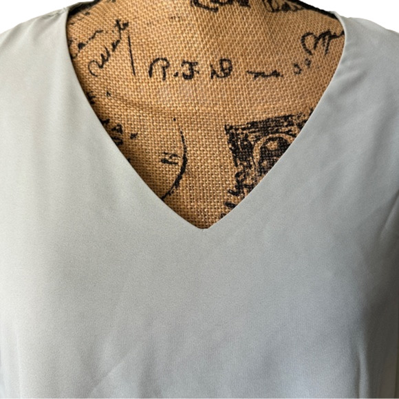 New Women's Layered Bell Sleeve Blouse Sage Green Top size Large Zenana - Picture 3 of 6